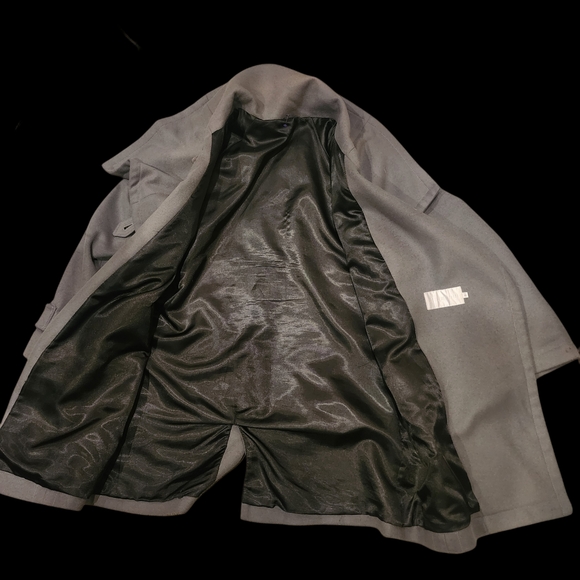 BILLTORNADE Chic Grey Coat - Picture 4 of 13